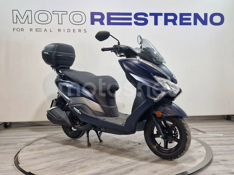 Suzuki Burgman Street 125 – Vista 5