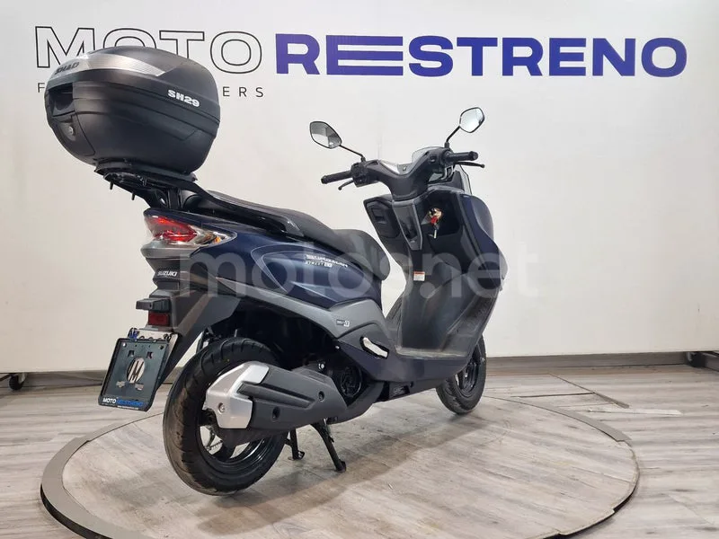 Suzuki Burgman Street 125 – Vista 7