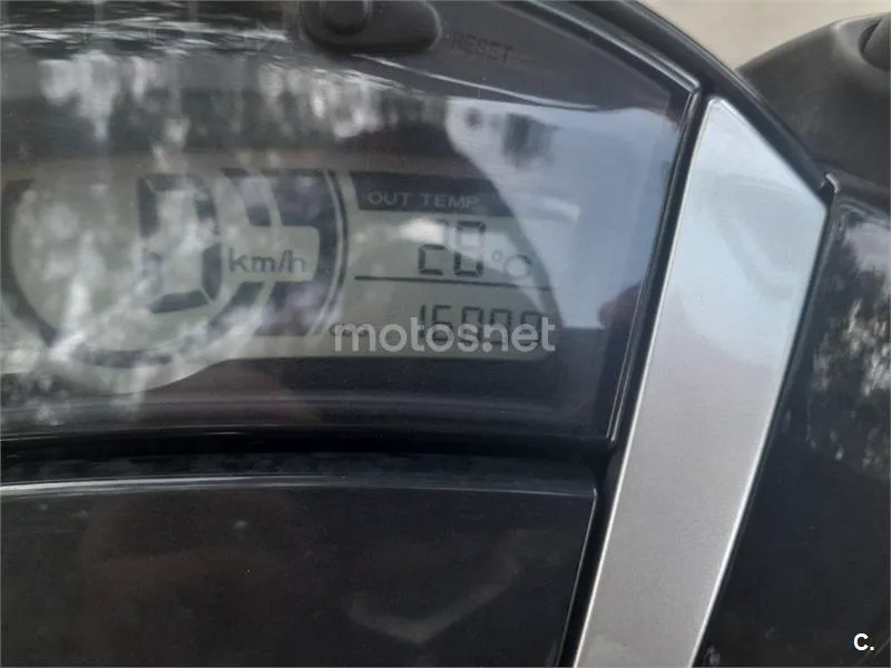 Yamaha Xenter 125 – Vista 6