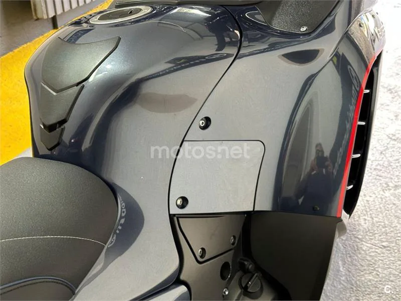 Kawasaki 1400GTR – Vista 31
