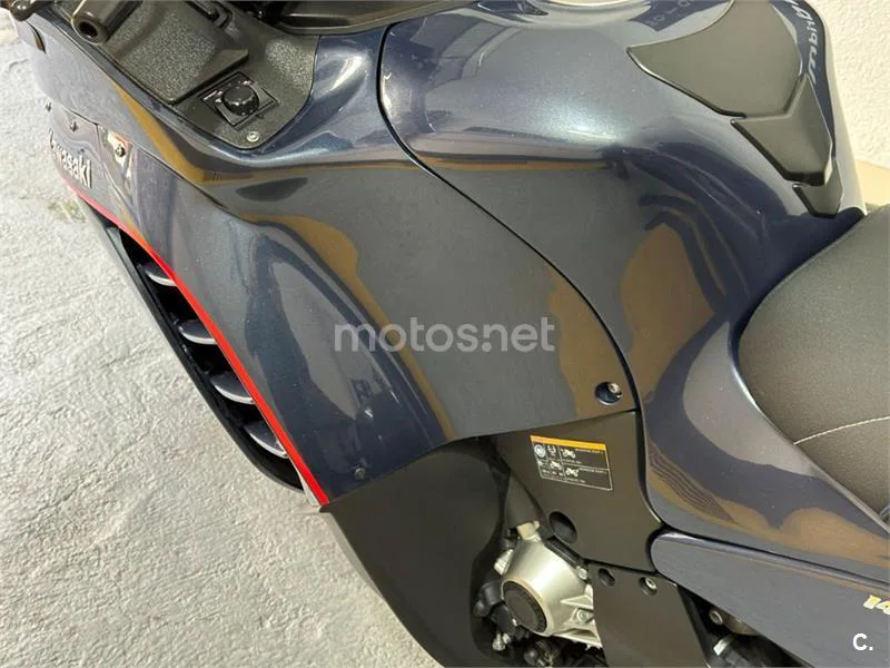 Kawasaki 1400GTR – Vista 32