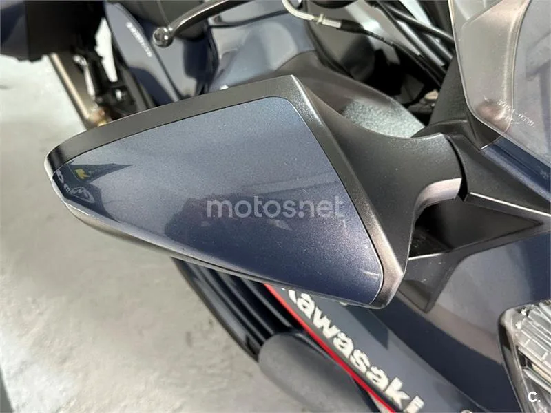 Kawasaki 1400GTR – Vista 36