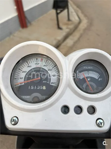 Yamaha Aerox 50 R – Vista 3