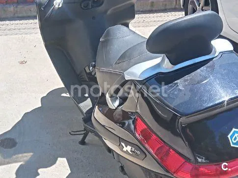 Piaggio X EVO 250 – Vista 5