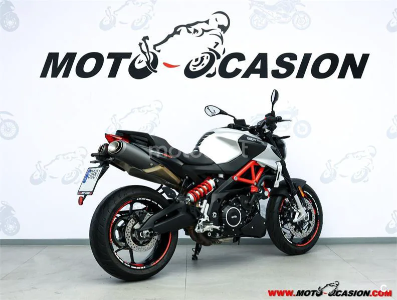 Aprilia Shiver 900 – Vista 3