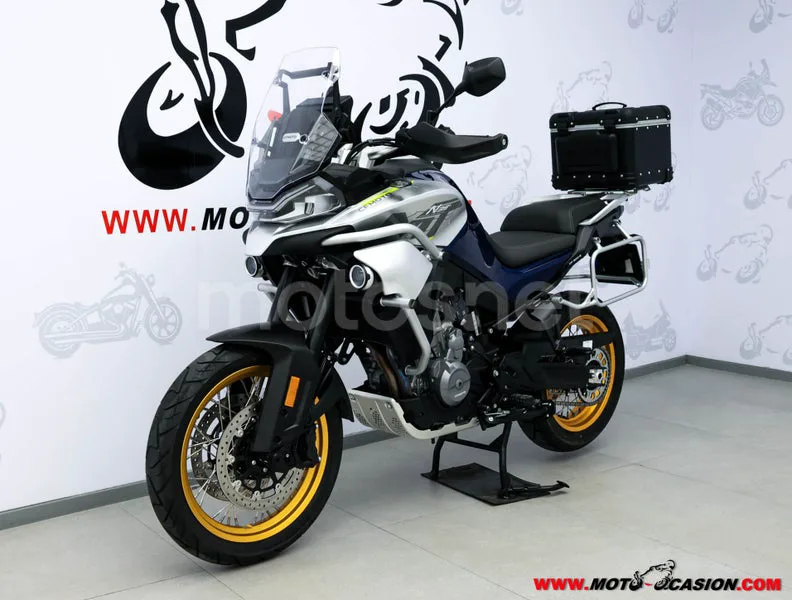 CFMOTO 800MT – Vista 8