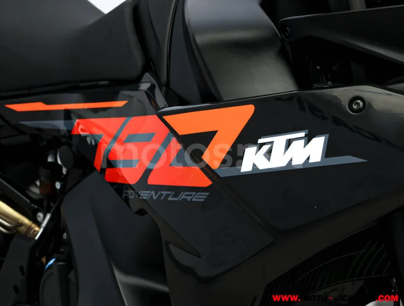 KTM 790 – Vista 9