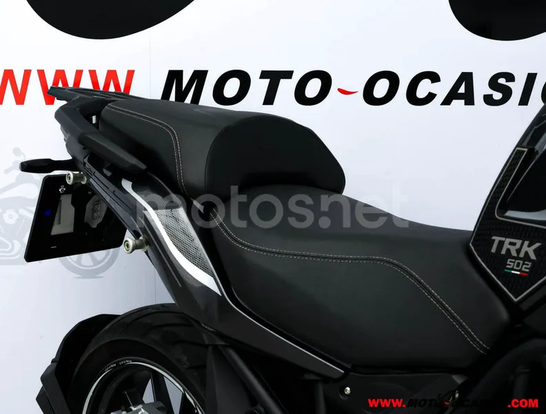 Benelli TRK 502 – Vista 11