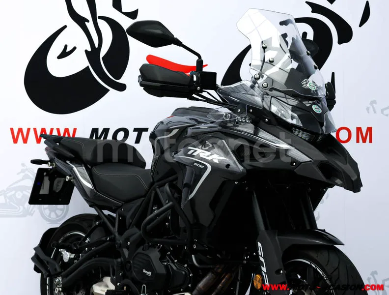 Benelli TRK 502 – Vista 4