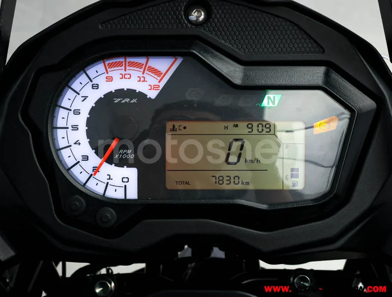 Benelli TRK 502 – Vista 6