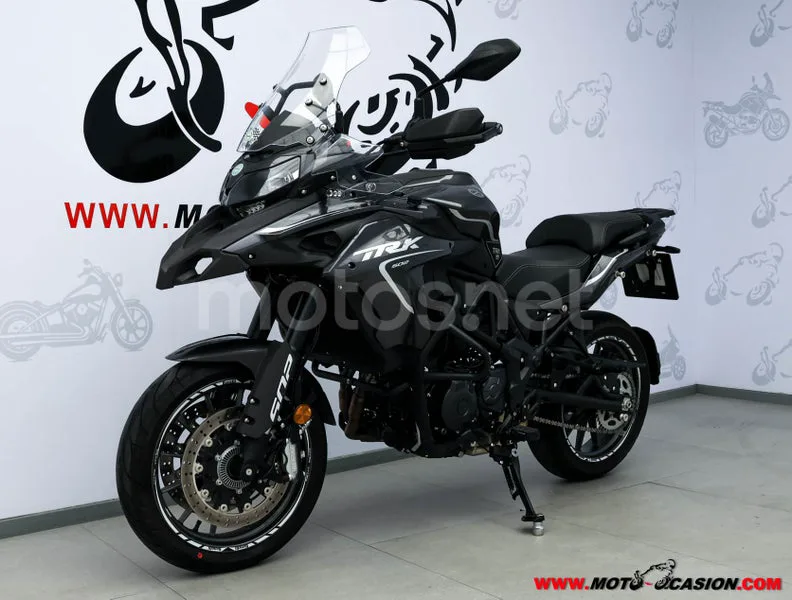 Benelli TRK 502 – Vista 8