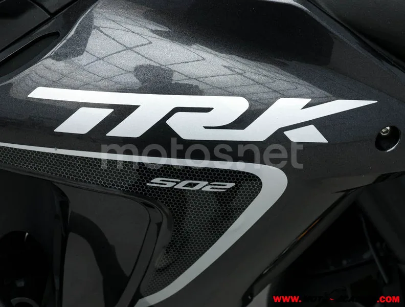 Benelli TRK 502 – Vista 9