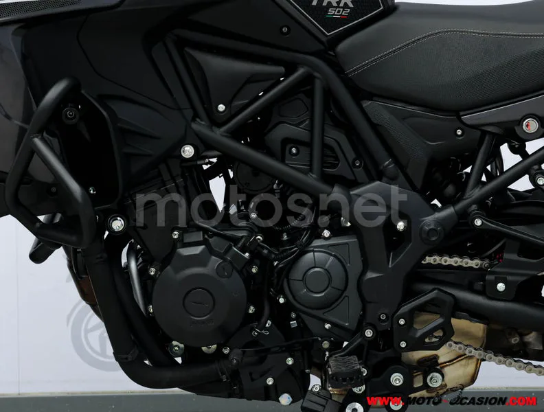 Benelli TRK 502 – Vista 10