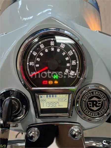 Royal Enfield Classic 350 – Vista 3