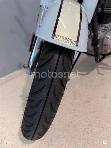 Royal Enfield Classic 350 – Vista 5