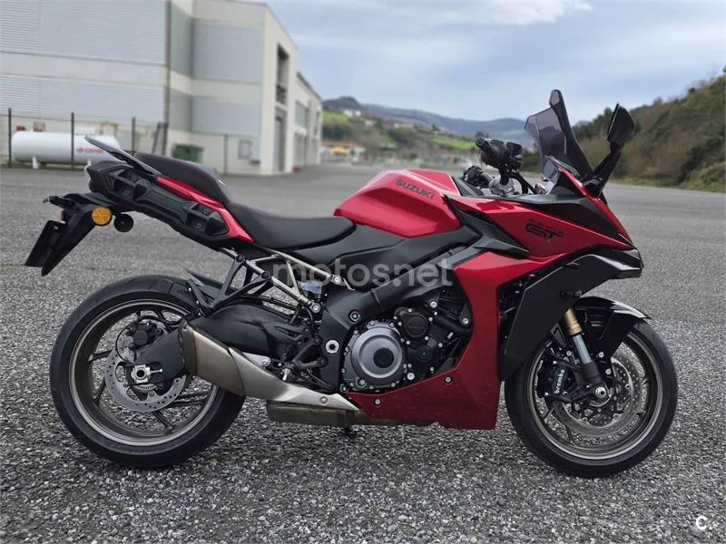 Suzuki GSX-S – Vista 3
