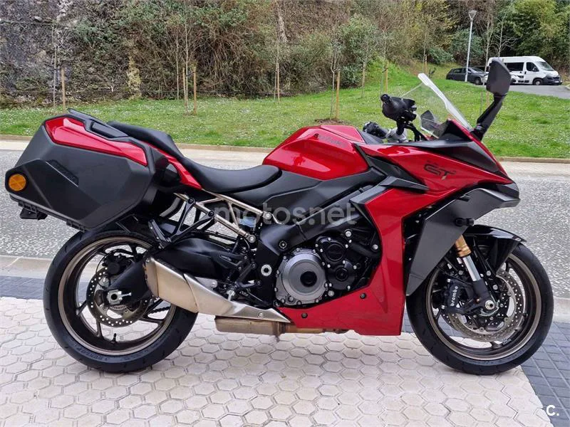 Suzuki GSX-S – Vista 6