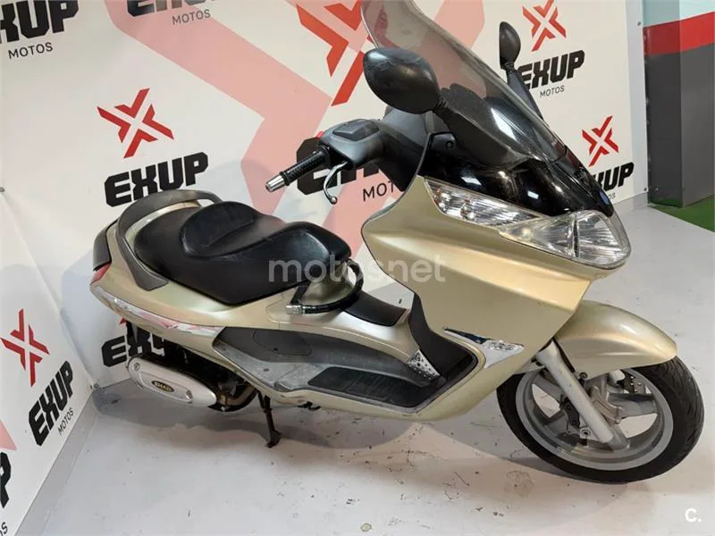 Piaggio X8 125 – Vista 8