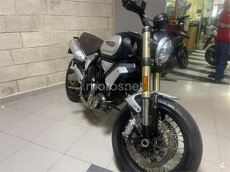 Ducati Scrambler – Vista 3