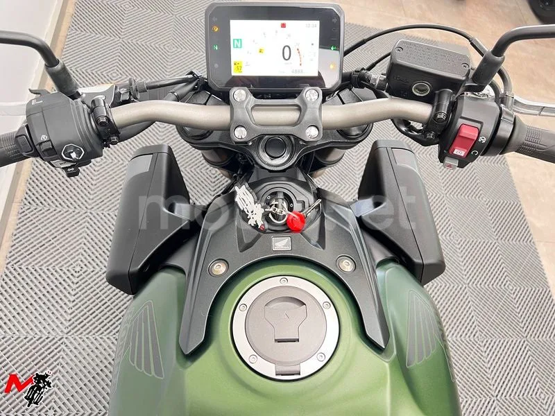 Honda CB 650 R – Vista 8