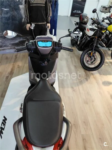 Piaggio Medley – Vista 7