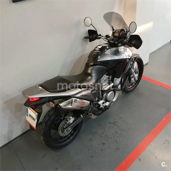 Honda Transalp XL 700 V – Vista 17