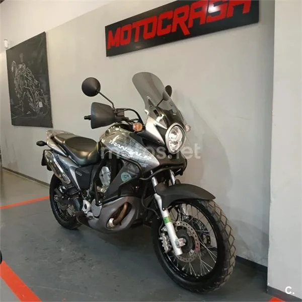 Honda Transalp XL 700 V – Vista 3
