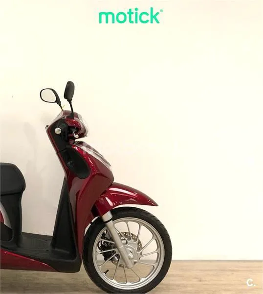 Honda SH 125i – Vista 4