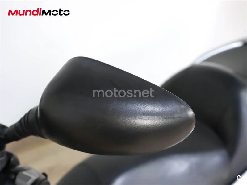 Yamaha Majesty 400 – Vista 22