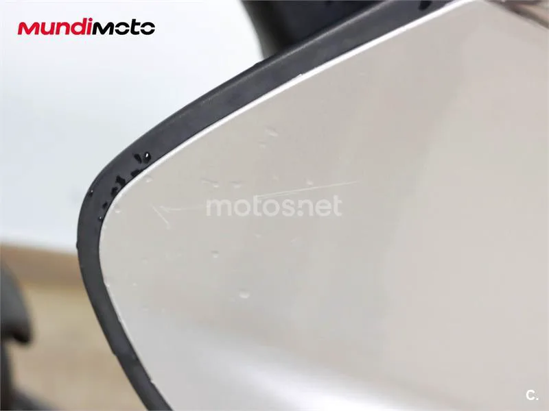 Yamaha Majesty 400 – Vista 25