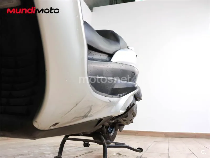 Yamaha Majesty 400 – Vista 10