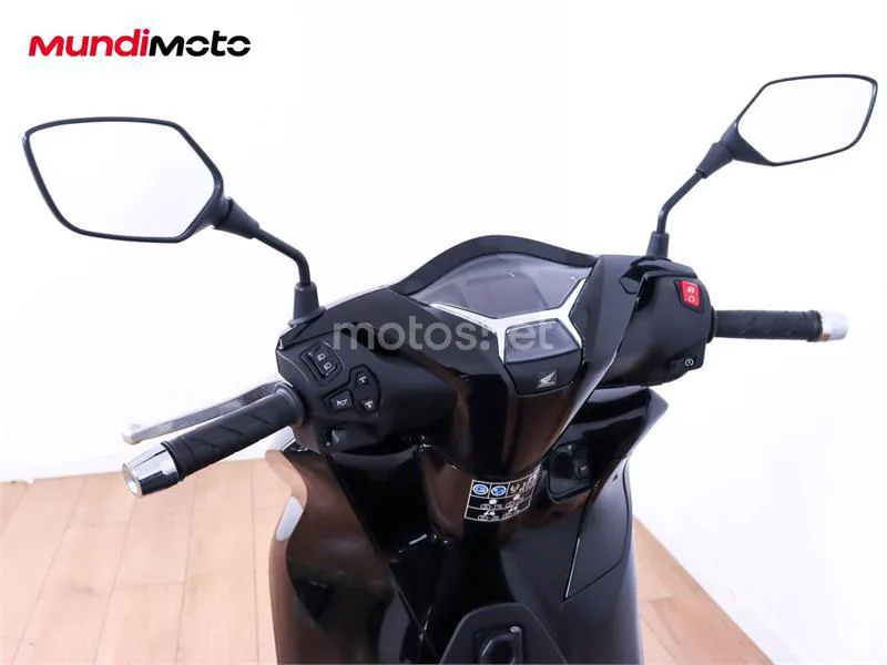 Honda SH 350i – Vista 11