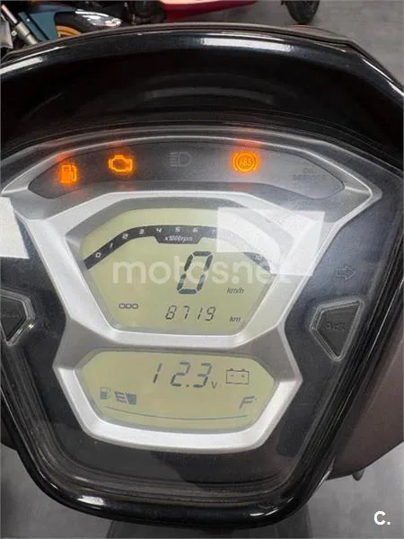 Kymco People S 125 – Vista 3
