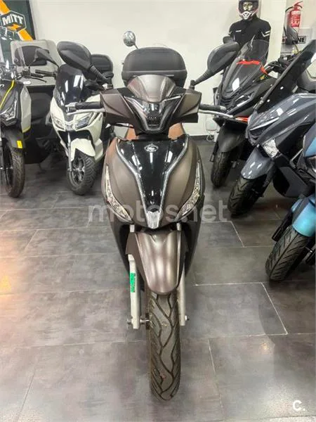 Kymco People S 125 – Vista 6