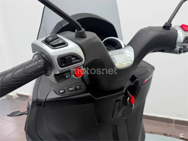 Piaggio MP3 – Vista 11