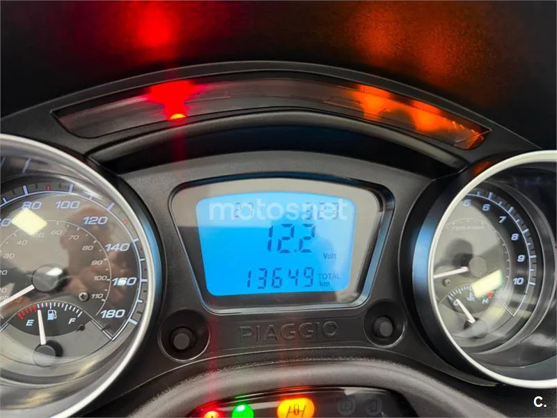 Piaggio MP3 – Vista 12