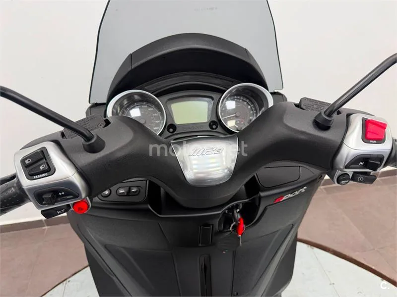 Piaggio MP3 – Vista 8