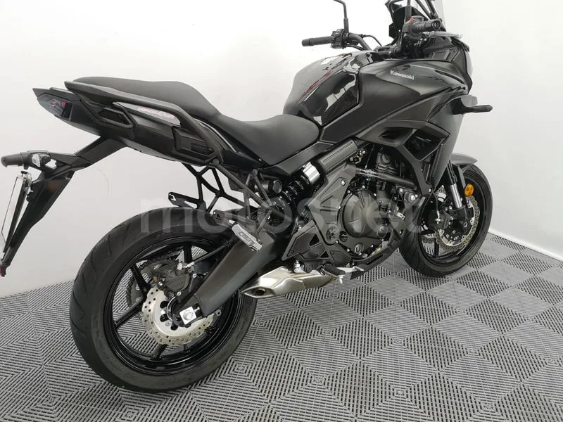 Kawasaki Versys – Vista 4