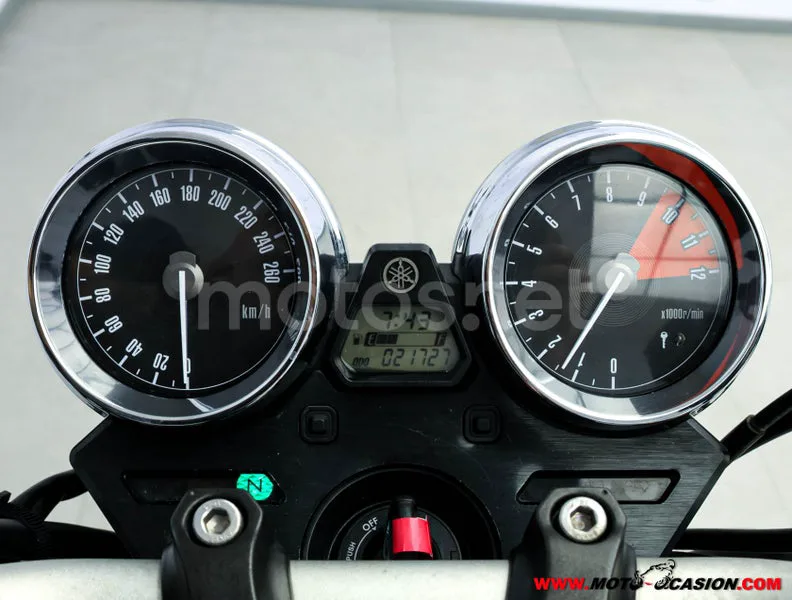 Yamaha XJR 1300 – Vista 6