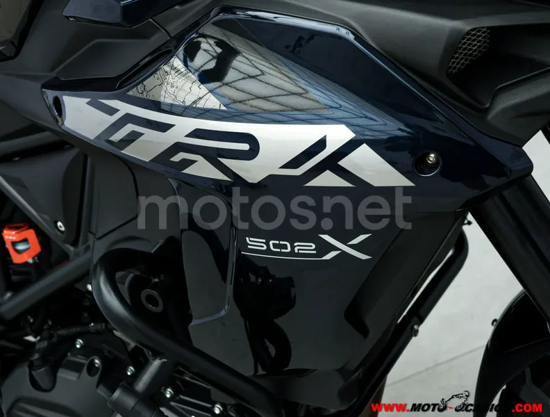 Benelli TRK 502 – Vista 9