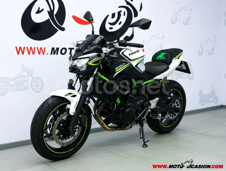 Kawasaki Z650 – Vista 8