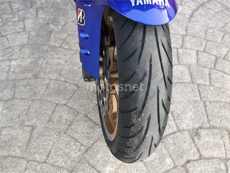 Yamaha R1 – Vista 17