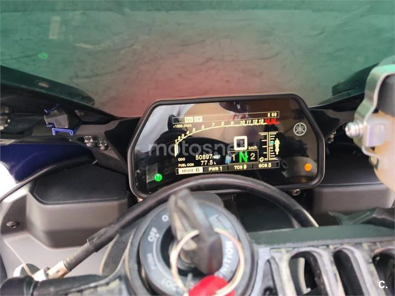 Yamaha R1 – Vista 8