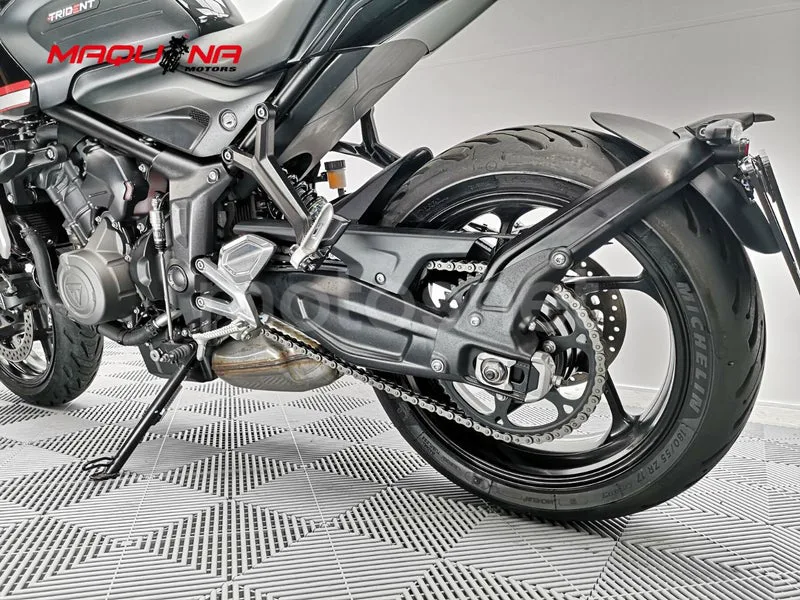 Triumph Trident 660 – Vista 19