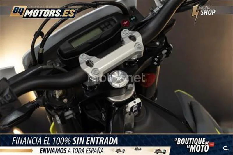 Husqvarna 701 Supermoto – Vista 30