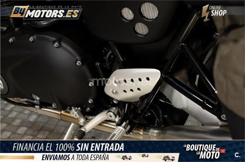 Triumph Thruxton RS – Vista 19