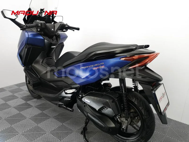 Honda Forza 125 – Vista 14