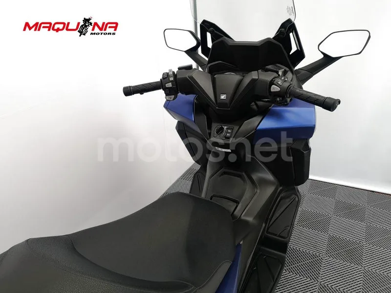 Honda Forza 125 – Vista 8