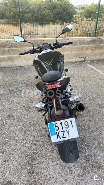 Kawasaki Z900 – Vista 13