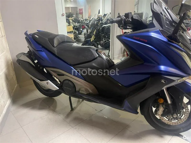 Kymco AK 550 – Vista 5